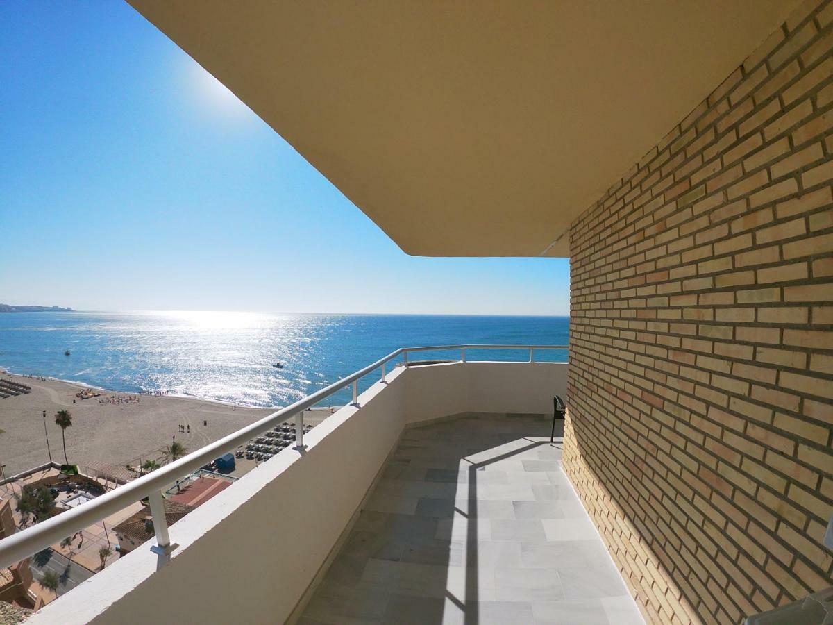 Beach Front Penthouse - Fuengirolaアパートメント エクステリア 写真